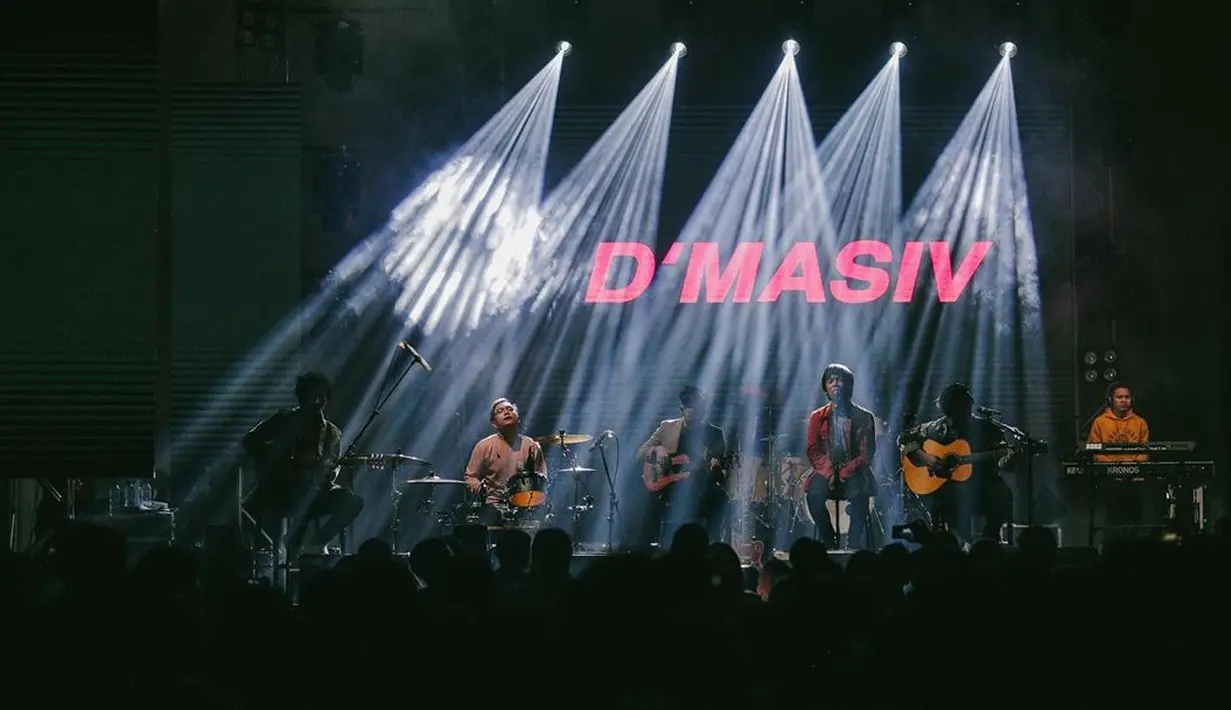 (Instagram/dmasivbandofficial)