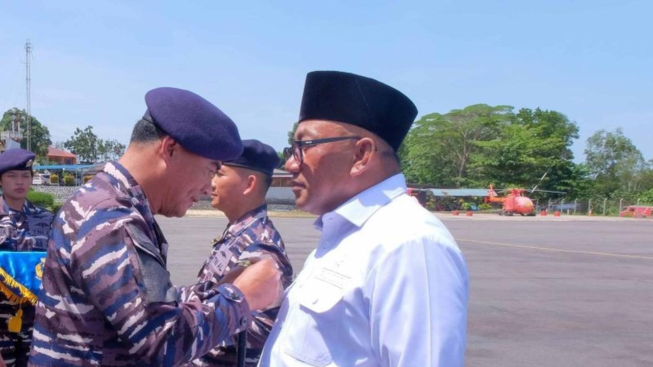 Fakta Unik: Wali Kota Tanjungpinang Lis Darmansyah Kini Anggota Kehormatan, Terima Brevet Kehormatan TNI AL
