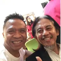 Oon Project Pop dikenal sebagai salah satu personel grup musik parodi, Project Pop. (Instagram @ronio2n