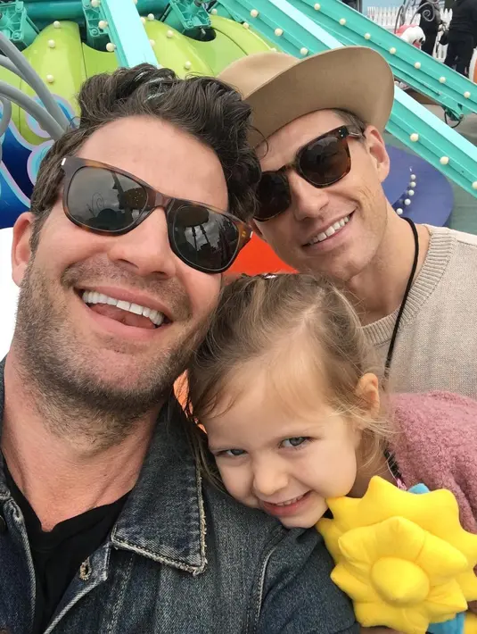 Keduanya sendiri sudah miliki anak perempuan yang diberi nama Poppy. Kini Poppy sudah berusia 3 tahun. (instagram/nateberkus)