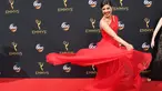 Aktris Bollywood Priyanka Chopra ketika menghadiri Emmy Awards 2016 di Microsoft Theater, Los Angeles, Minggu (18/9). Priyanka sukses mencuri perhatian saat melangkah di karpet merah dengan balutan gaun yang elegan. (Frazer Harrison/Getty Images/AFP)