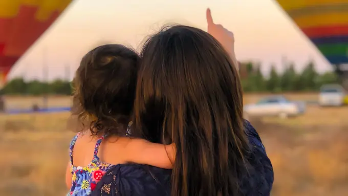 Perempuan Ini Ceritakan Bagaimana Keluarganya Hancur ketika Sang Ibu Mengaku Lesbian