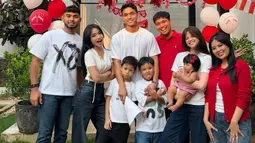 Fuji Rayakan Lomba 17-an di Rumah, Satu Sosok Curi Perhatian