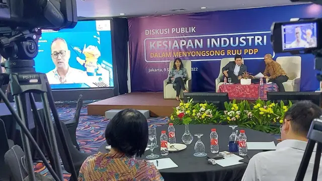 “Diskusi Publik Kesiapan Industri Dalam Menyongsong RUU PDP” di Hotel Four Points by Sheraton Jakarta (09/09/2022).