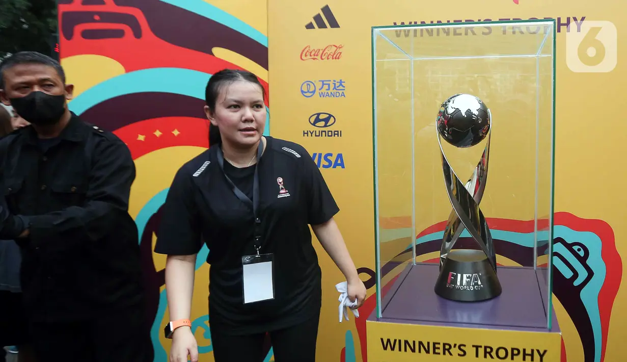 Emtek Grup secara resmi menjadi pemegang hak siar dan menyajikan tayangan yang ciamik untuk seluruh pertandingannya. (Liputan6.com/Faizal Fanani)