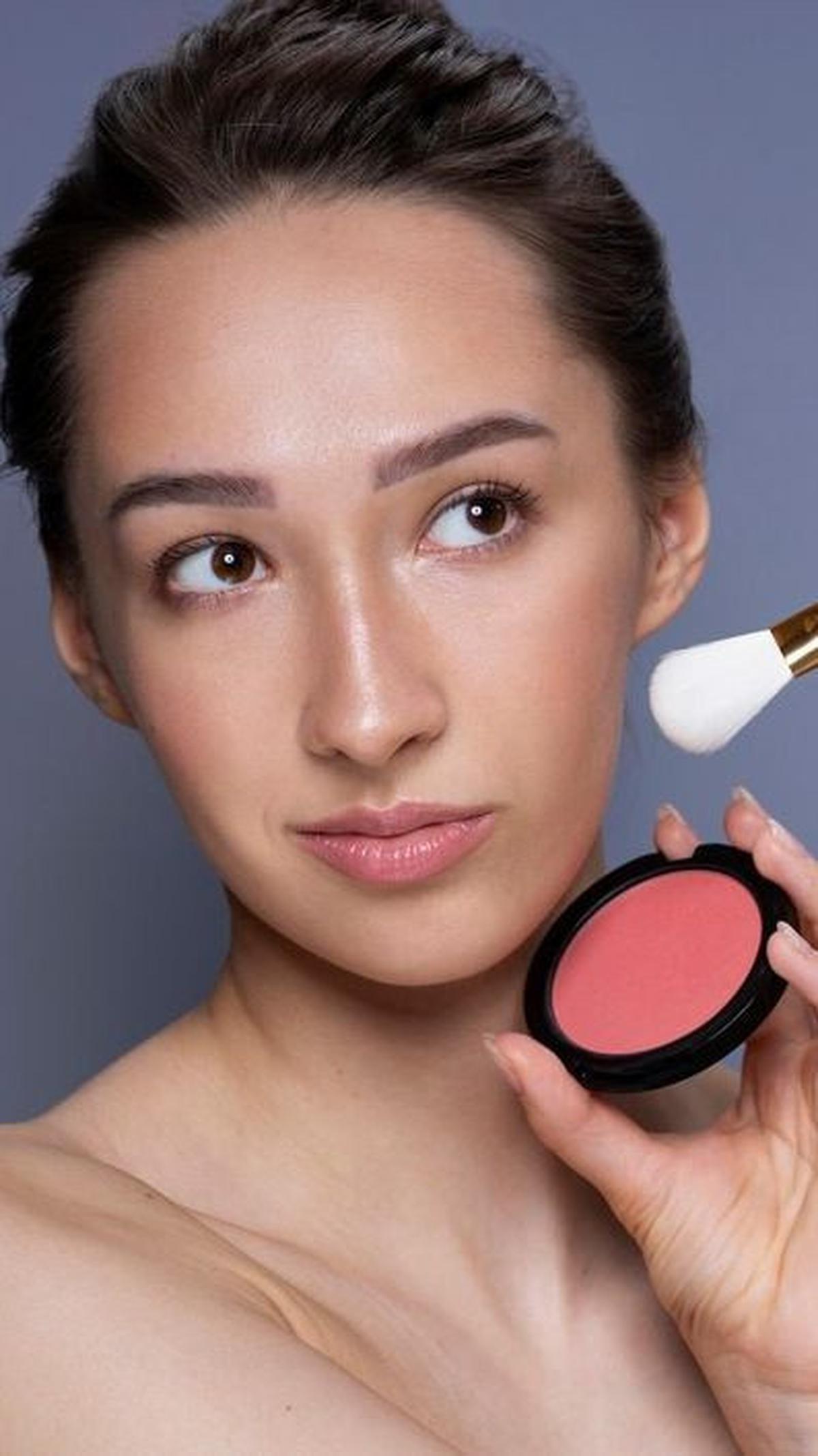 Cara Memilih Produk Blush On yang Tepat<br>