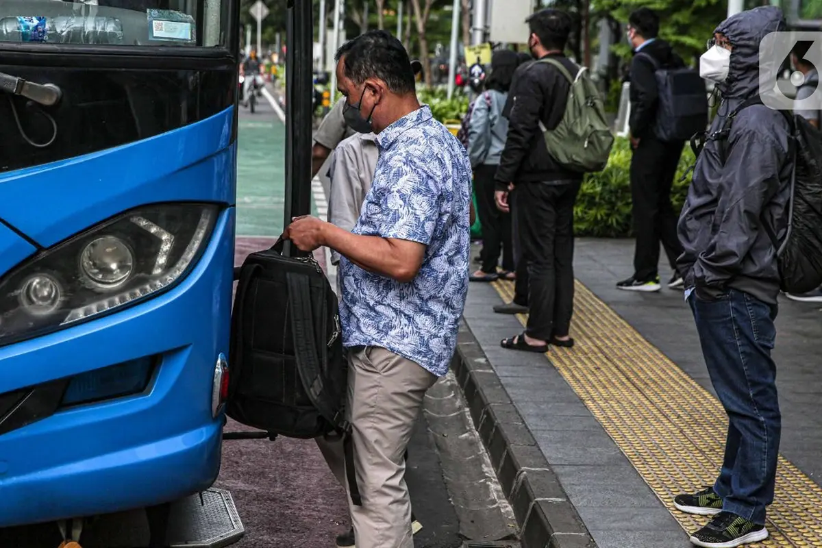 FOTO: Jumlah Kasus Aktif COVID-19 di Indonesia Melonjak