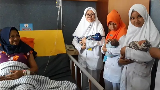 Bayi kembar tiga lahir dengan persalian normal di Majenang Kabupaten Cilacap Jawa Tengah. (Foto: Liputan6.com/Muhamad Ridlo)
