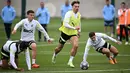 <p>Manchester City menggelar latihan menjelang pertandingan melawan wakil Italia, Inter Milan pada final Liga Champions 2022-2023. (AFP/Paul Ellis)</p>