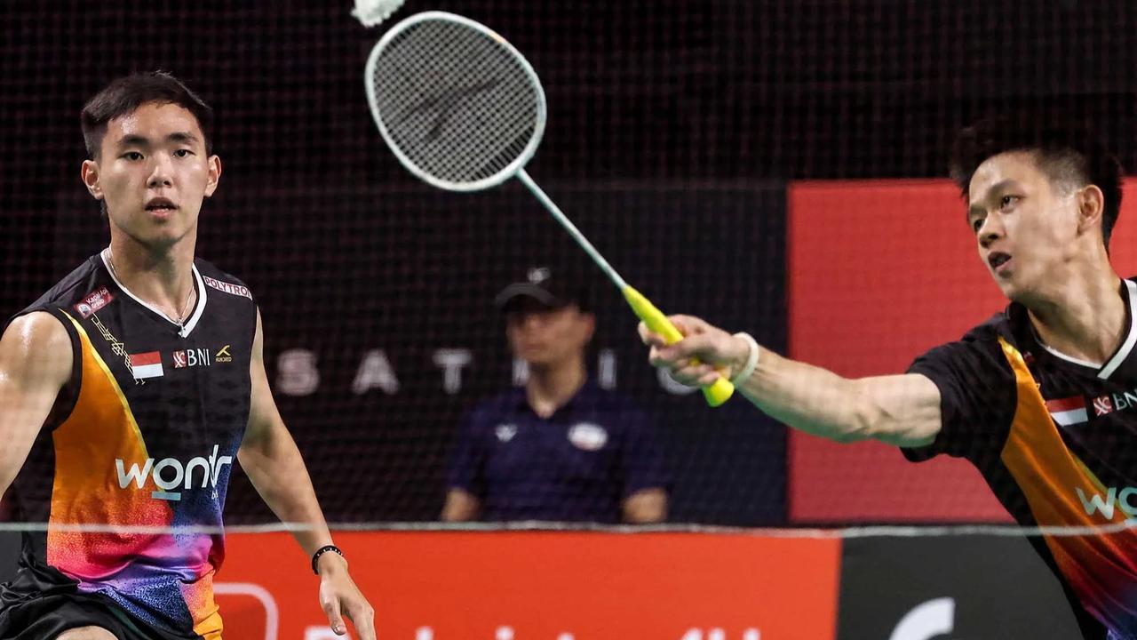FOTO: Raymond/Joaquin Sabet Gelar Australia Open 2025 di Laga All-Indonesian Final