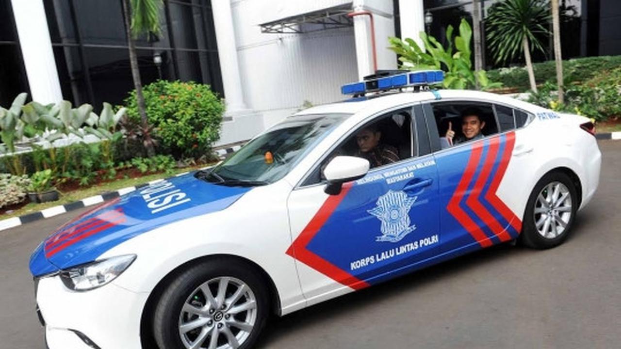 Ini mobil dinas Menteri Yuddy Chrisnandi