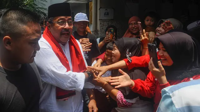 Warga Lenteng Agung Antusias Sambut Kedatangan Cawagub Rano Karno