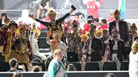 Opening ceremony Paralimpiade 2024 digelar dengan meriah di Place de la Concorde, Paris, Prancis, Rabu (28/8/2024) waktu setempat. Kontingen Indonesia mencuri perhatian dengan busana yang dipakai saat defile pada ajang tersebut. (Dok NPC Indonesia)