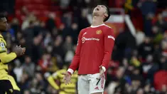 Menjamu tim papan bawah Watford, Manchester United hanya mampu memetik hasil imbang 0-0 dalam laga lanjutan Liga Inggris 2021/2022, Sabtu (26/2/2022). Menurunkan tim yang tak biasa sebagai starter, Ralf Rangnick kembali gagal memaksimalkan kapasitas CR-7. (AP/Rui Vieira)