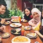 Buka bersama di bulan ramadan menjadi momen untuk menyambung silaturahmi dan mempererat tali persaudaraan.