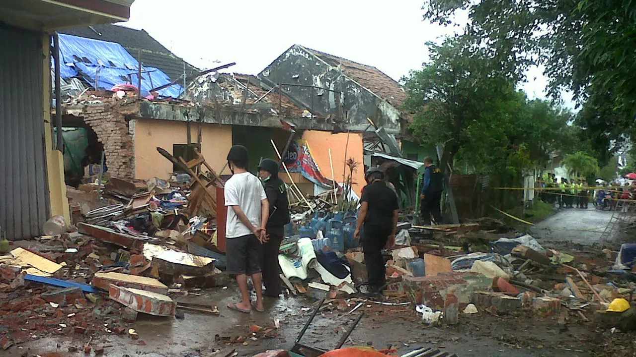 tabung elpiji meledak 