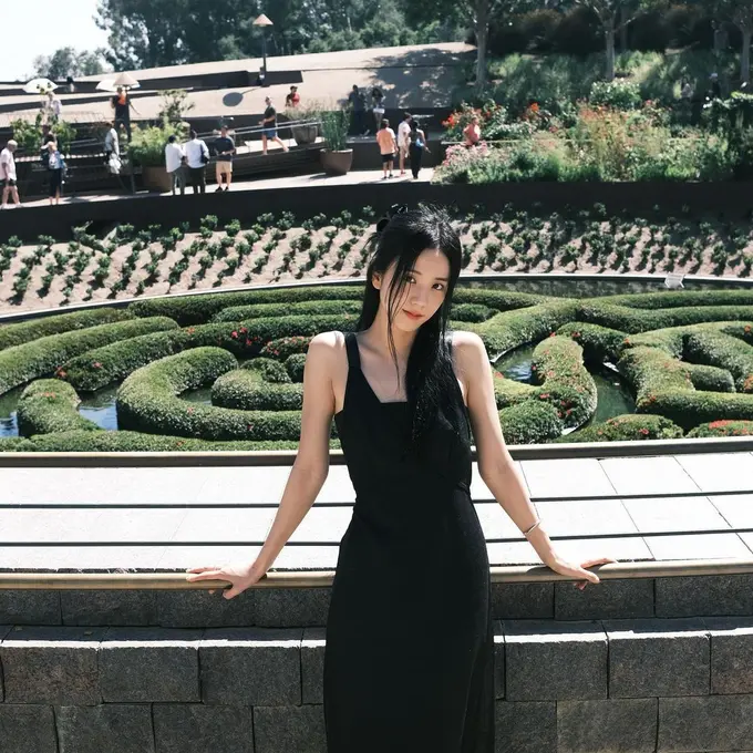 Jisoo Free Time