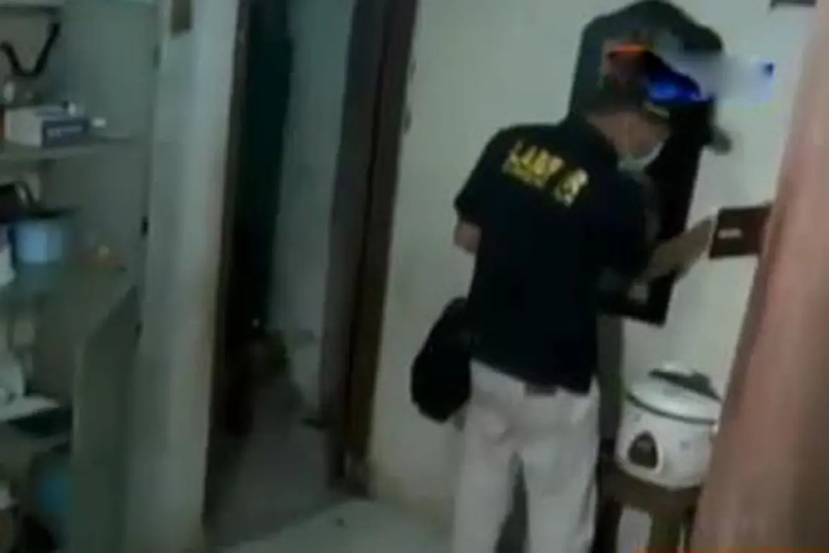 VIDEO: Polisi Gelar Olah TKP Rumah Terduga Teroris di Meruya