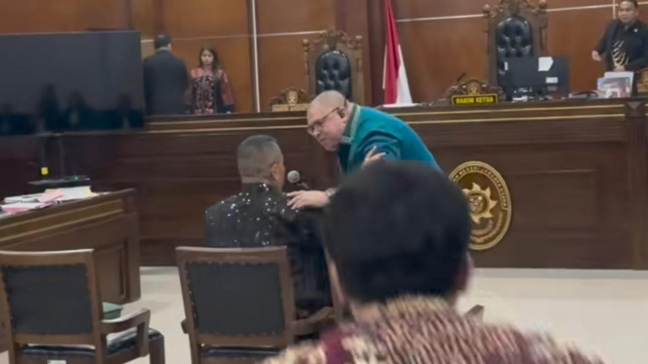 Razman Nasution Ngamuk di Sidang lalu Mendatanginya, Hotman Paris Buat Pengakuan Mengejutkan Soal Tinju
