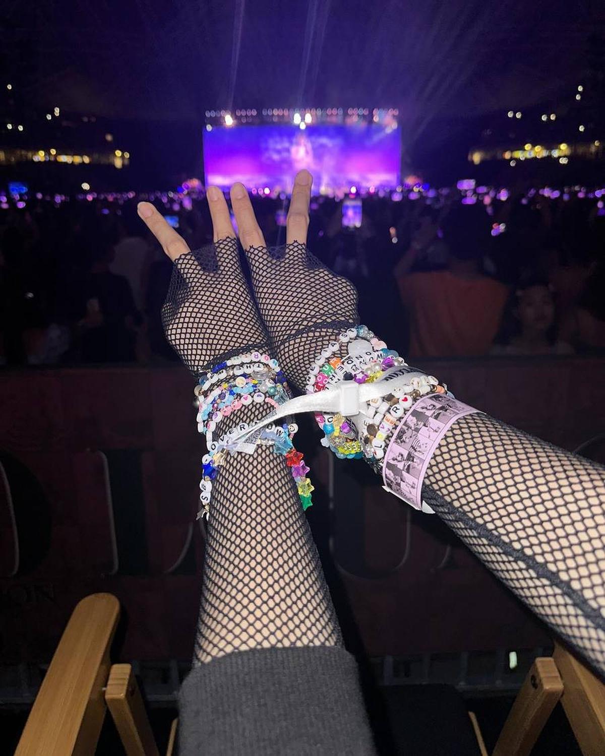 Bagikan Foto dan Video Saat Nonton Konser Taylor Swift