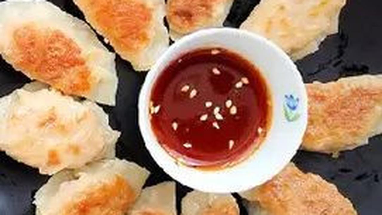 4. Gyoza Lembut & Praktis yang Bisa Disteam & Digoreng)
