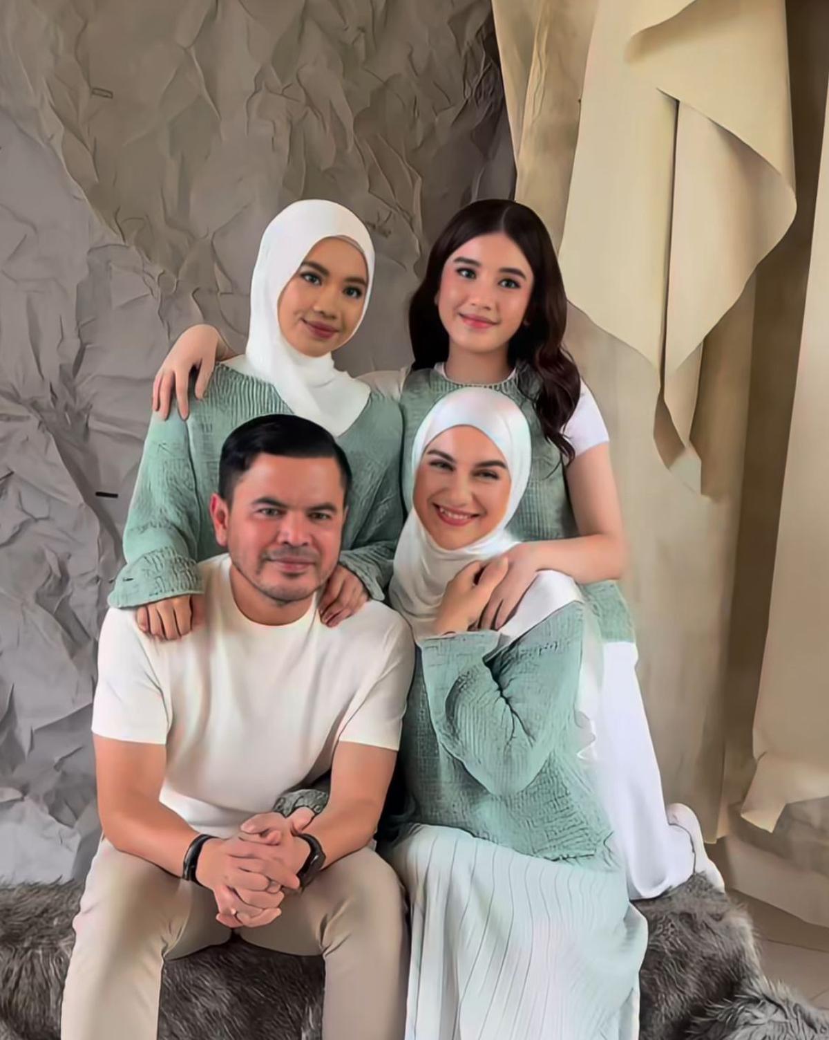 Irish Bella dan Keluarga Tampil Memukau, Intip Momen Manis di Pemotretan Eksklusif Ini