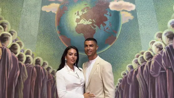 Georgina Rodriguez dan Cristiano Ronaldo Resmi Menikah dengan Busana Serba Putih yang Sederhana