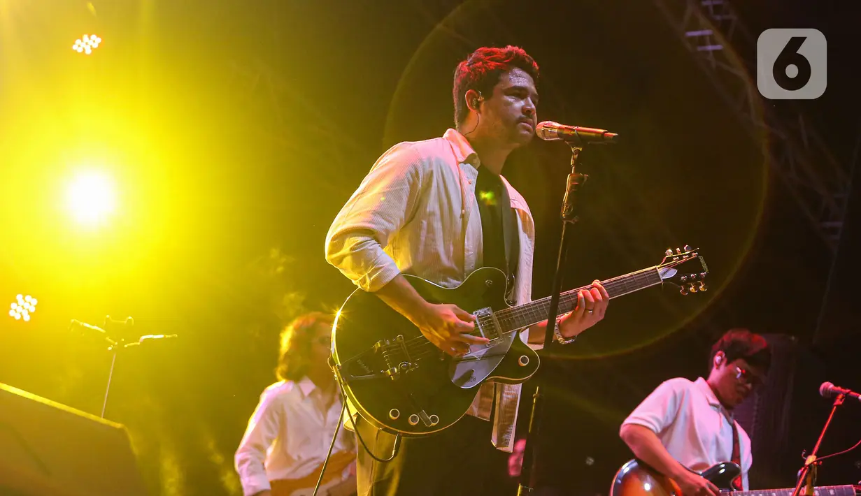 Salah satunya ketika ia membawakan lagu Penjaga Hati. (Liputan6.com/Angga Yuniar)