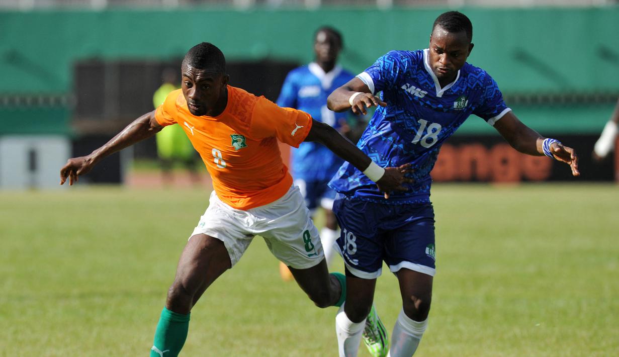 Salomon Kalou. Sayap kiri Pantai Gading pengoleksi 97 caps dengan raihan 28 gol ini meraih juara Piala Afrika pada edisi 2015. Sedangkan trofi Liga Champions Eropa diraihnya pada musim 2011/2012 bersama Chelsea yang dibelanya selama 6 musim mulai 2006/2007 hingga 2011/2012. (AFP/Sia Kambou)