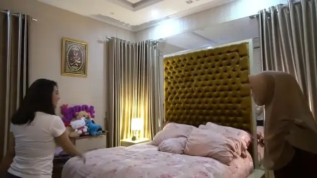 Miliki Ruang Khusus Untuk Wig, Ini 7 Potret Isi Rumah Jenita Janet