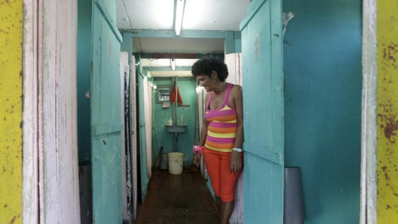 Uniknya kamar mandi keliling buatan pria Kuba