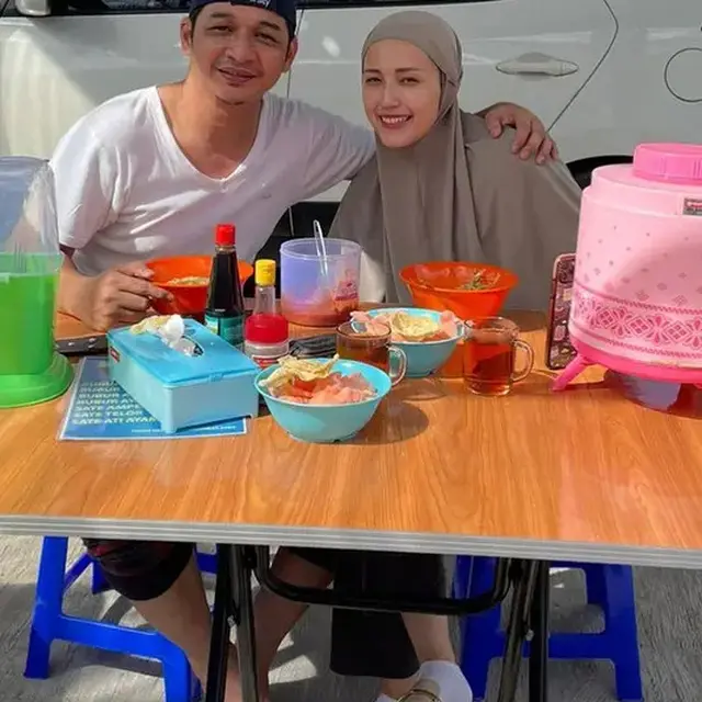 Potret Kesederhanaan 6 Artis yang Jadi Istri Pejabat, Banjir Pujian