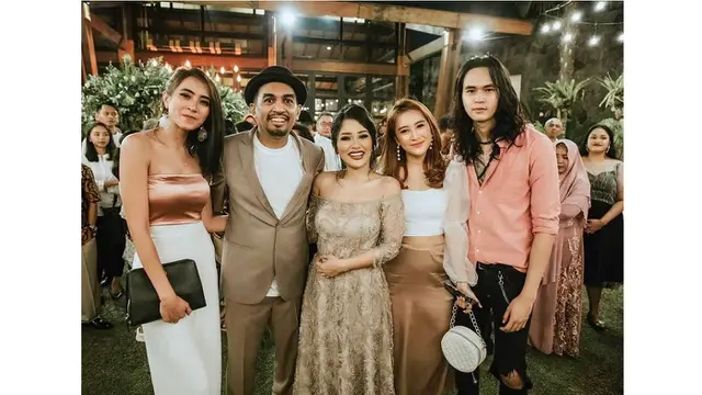Glenn Fredly dan Mutia Ayu