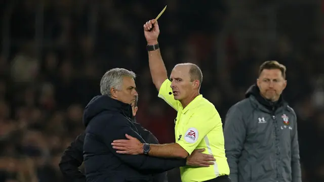 Aneka Gaya Jose Mourinho Saat Laga Tottenham Musim Ini