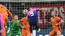 Tujuh menit berselang, timnas Jerman berhasil menyamakan kedudukan lewat gol Maximilian Mittelstadt. (INA FASSBENDER/AFP)