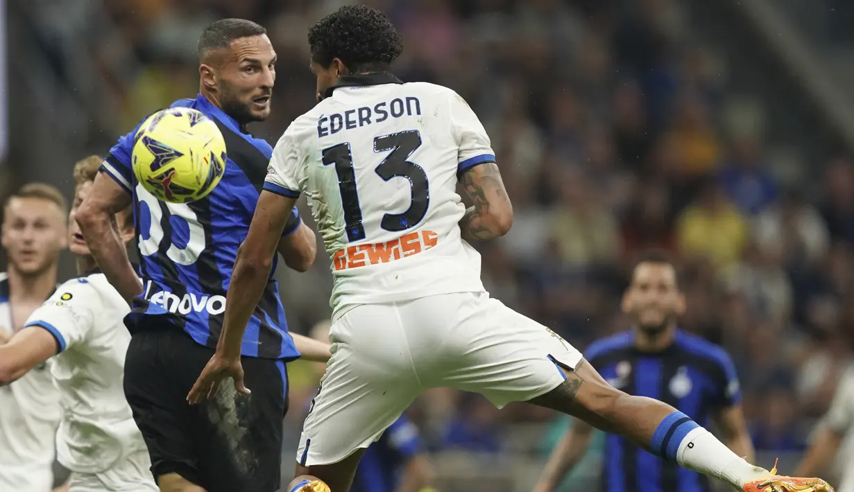 Inter Milan bisa mengamankan tiga poin setelah mengalahkan Atalanta dengan skor 3-2. (AP Photo/Antonio Calanni)