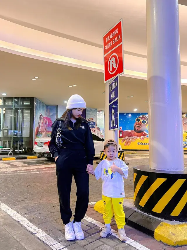 Fuji An dan Gala Sky ngedate (Instagram/fuji_an)