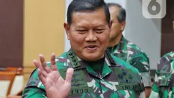 Kepala Staf TNI Angkatan Laut (Kasal) Laksamana TNI Yudo Margono bersiap mengikuti uji kelayakan dan kepatutan (fit and proper test) calon Panglima TNI di Komisi I DPR, Kompleks Parlemen, Senayan, Jumat (2/12/2022). Laksamana TNI Yudo Margono merupakan calon tunggal Panglima TNI yang diusulkan oleh Presiden Joko Widodo. (Liputan6.com/Angga Yuniar)