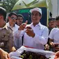 Di Sukabumi, Menteri Amran lepas ekspor manggis dan bantuan untuk 10 ribu petani milenial. (foto: dok. Kementan)