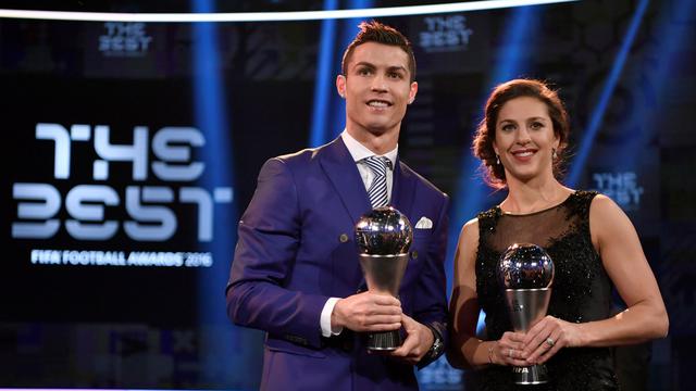 20180109-Ronaldo Jadi Pemain Terbaik FIFA 2016-Swiss