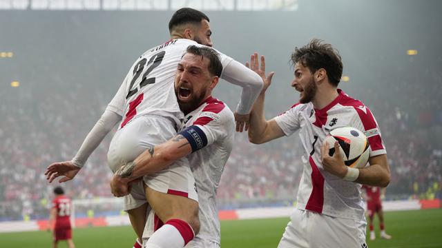 Foto: Diwarnai Gol Jarak Jauh Berkelas Arda Guler, Turki Petik Tiga Poin Penuh atas Tim Debutan Georgia di Euro 2024