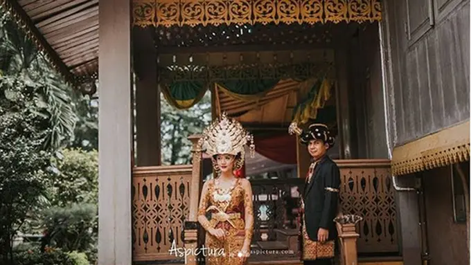 [Bintang] Raditya Dika dan Anissa Aziza