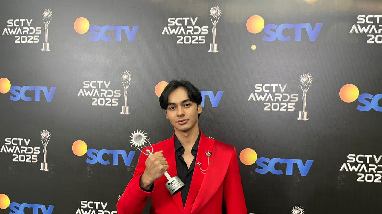 Fattah Syach Pemenang Kategori Aktor FTV Paling Ngetop SCTV Awards 2025