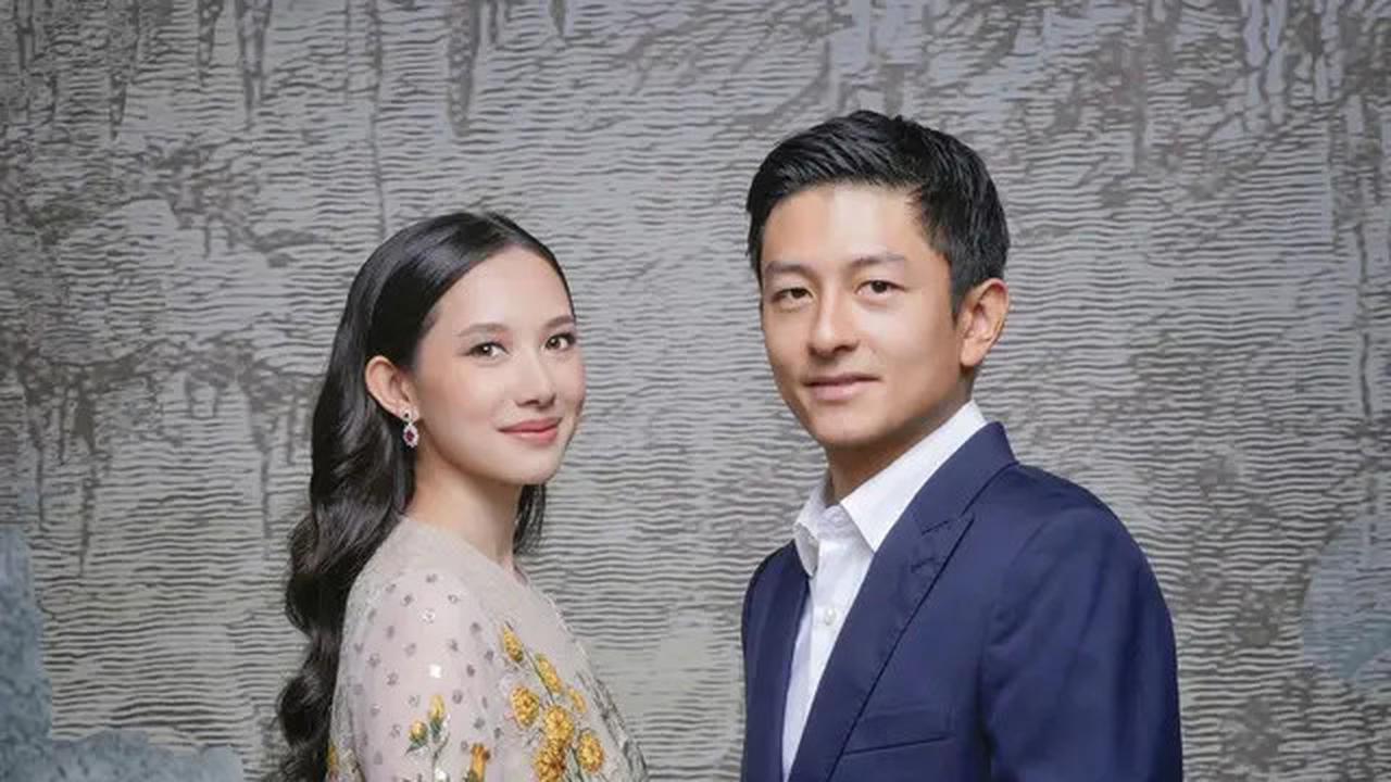 Potret Prewedding Rio Haryanto dan Athina, Romantis dengan Sentuhan Ikonis Helm Balap