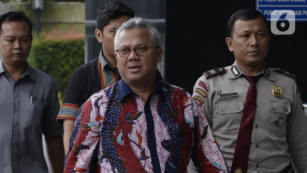 Ekspresi Ketua KPU Arief Budiman Saat Penuhi Panggilan KPK