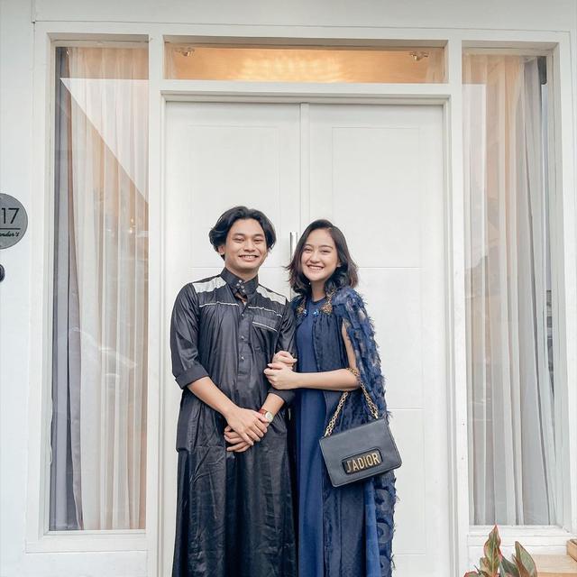 Pamer Foto Bak Lamaran, Ini 6 Potret Manis Salshabilla Adriani dan Yusuf Mahardika