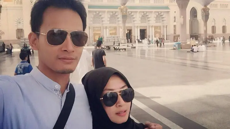 Fedi Nuril dan istri, Calysta Vanny Widyasasti