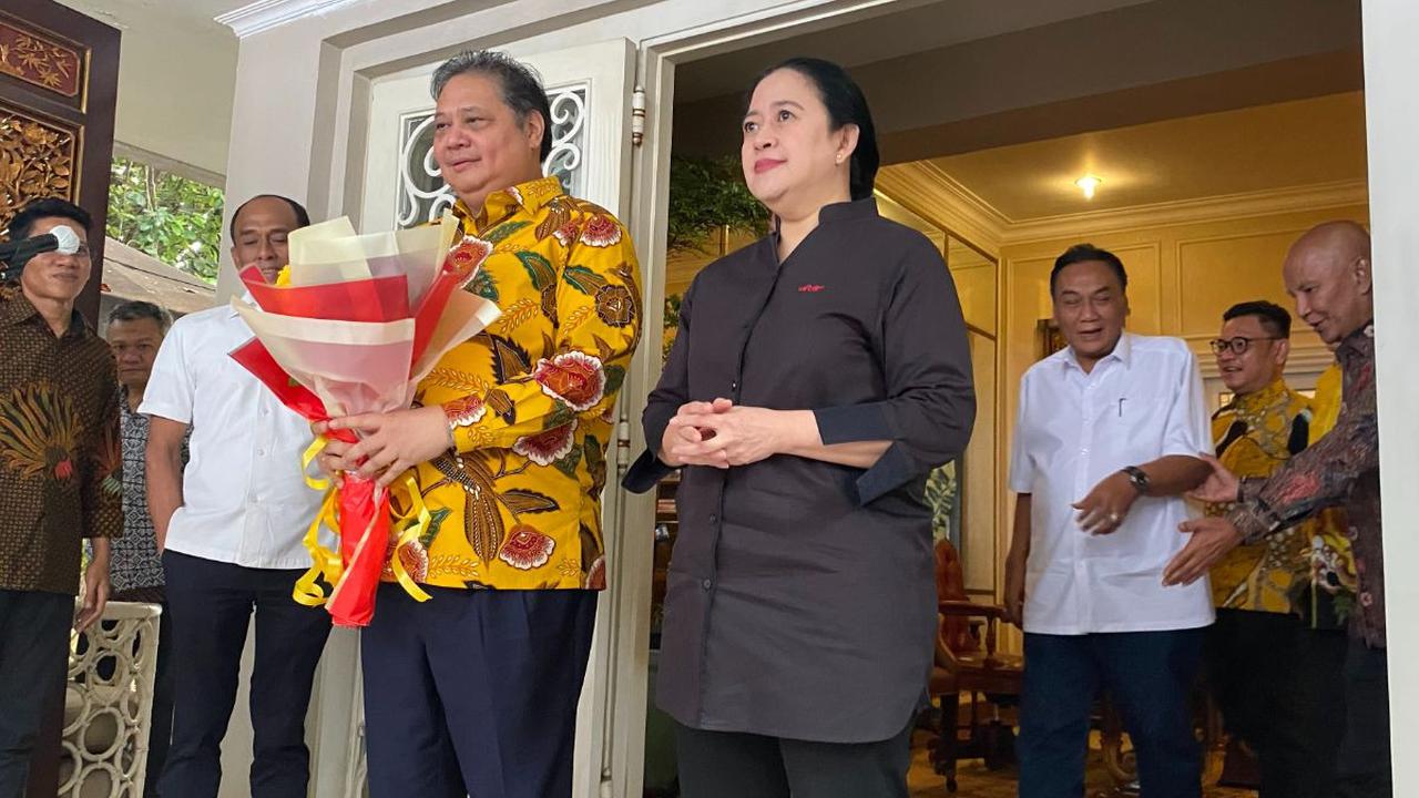 "Semoga berlanjut sampai 14 Februari 2024, Hari Valentine, hari kasih sayang," timpal Puan.