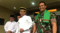 Panglima TNI Jenderal TNI Andika Perkasa saat mengunjungi PBNU dan langsung diterima oleh Ketua Umum PBNU. (Foto: Delvira Hutabarat/Liputan6.com).