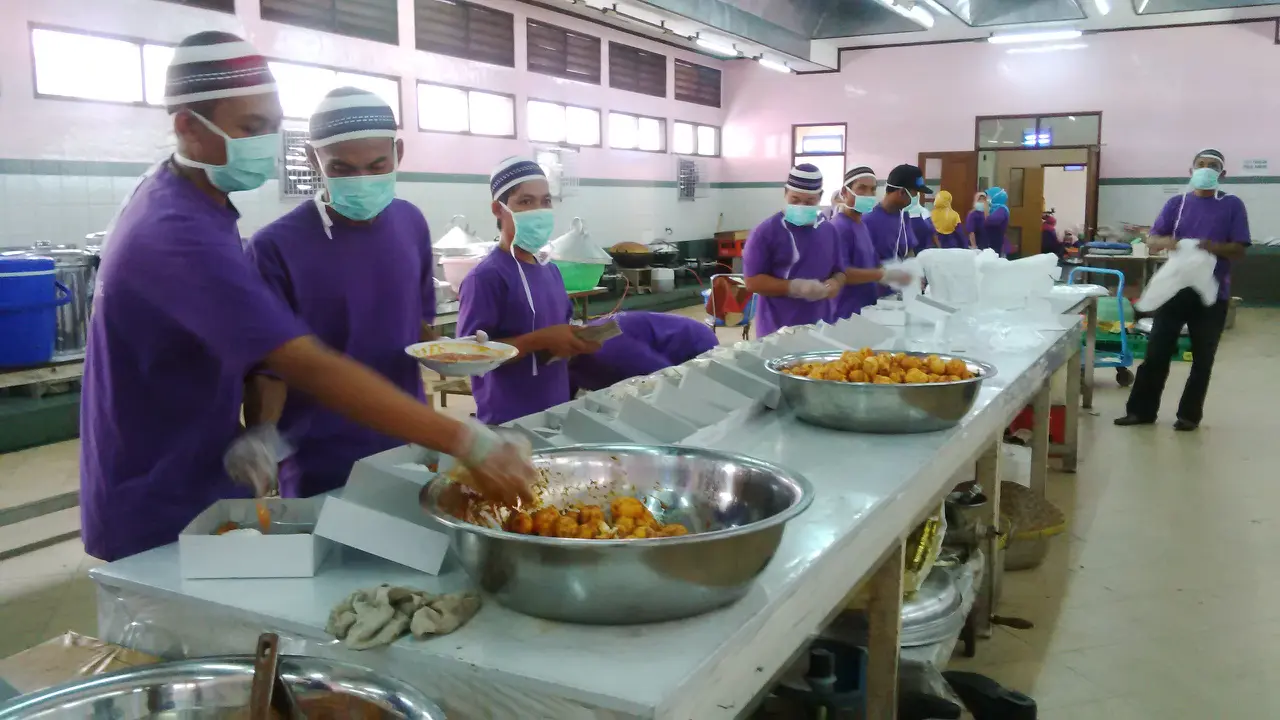 Minyak Goreng Menghitam dan Kurangnya Tenaga Medis Jadi Sorotan 